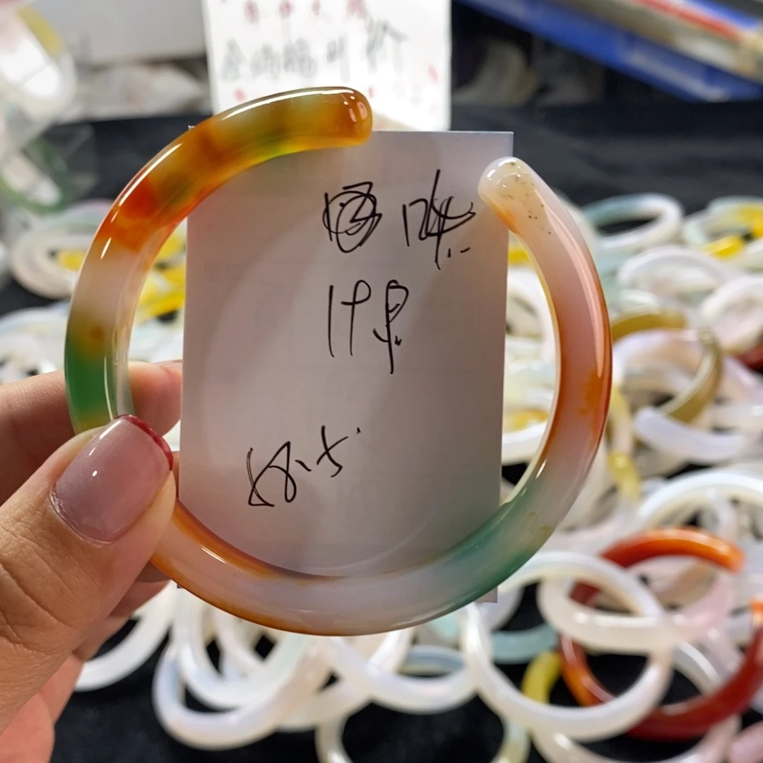 手镯玛瑙/玉髓未镶嵌124