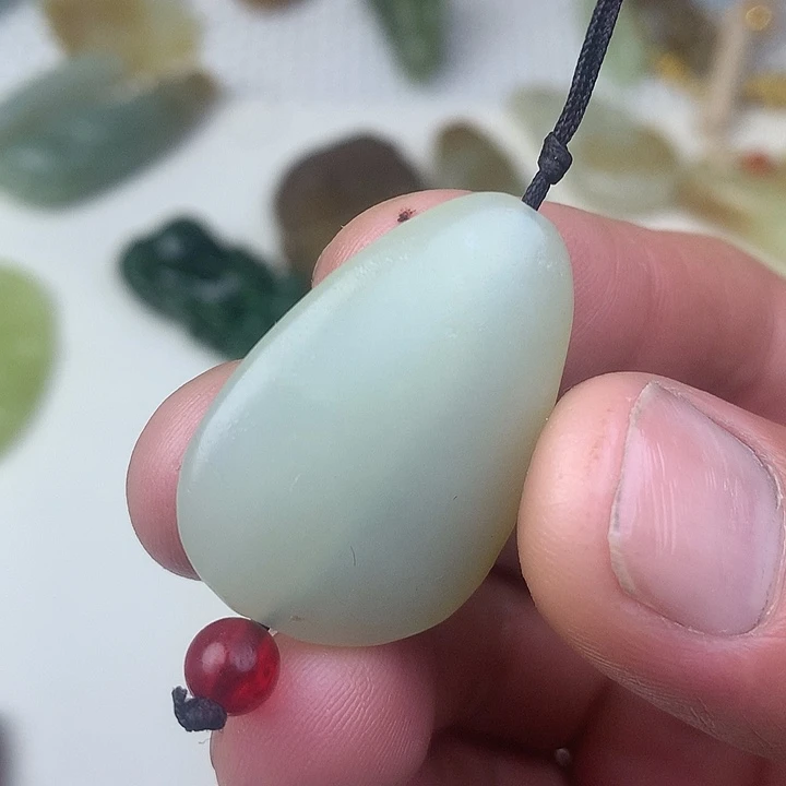 和田玉（糖玉）未镶嵌颈饰