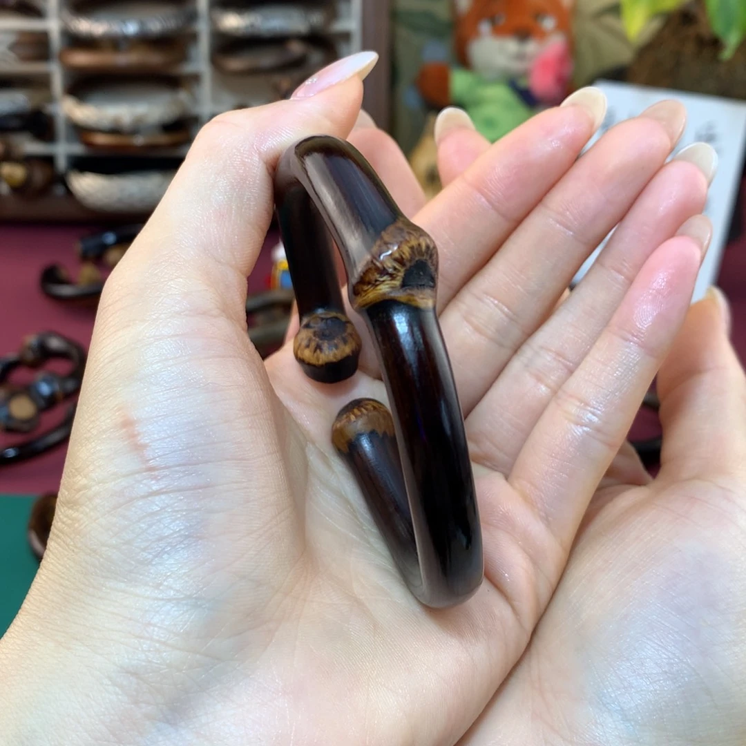 木质非金属朝天眼金刚藤