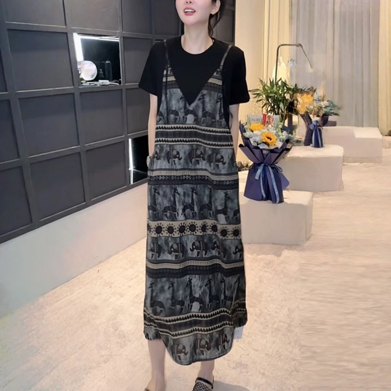 夏季新款复古风印花遮肚设计感吊带裙女减龄显瘦百搭气质连衣裙女
