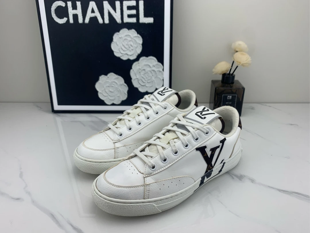 95新 LouisVuitton/路易威登 lv charlie黑白板鞋 37.5码/mg00098