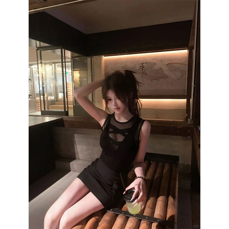 2025年夏季新款网纱拼接透视无袖背心女内搭吊带配高腰包臀短裙女