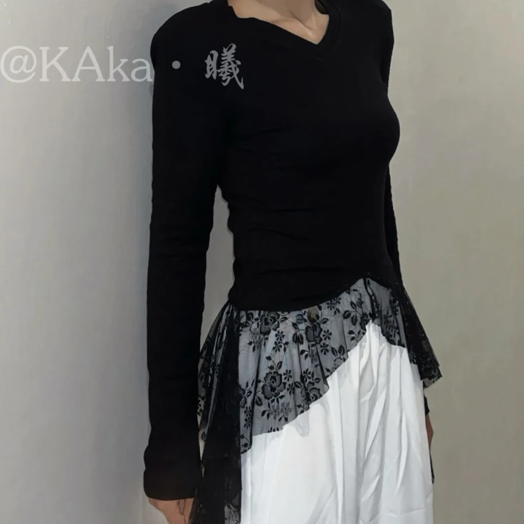 柯儿·夏季原创V领螺纹飘带打底衫