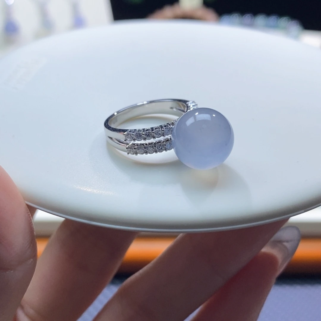 翡翠18K金镶嵌颈饰翡翠18k金高冰蓝紫圆珠戒指