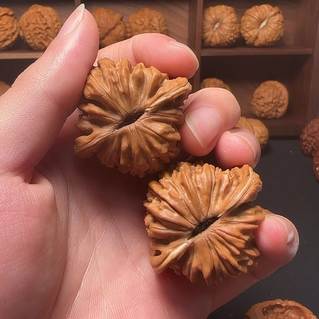 文玩核桃把件42四座楼