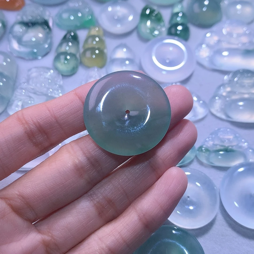 【闪购商品】翡翠颈饰未镶嵌扣