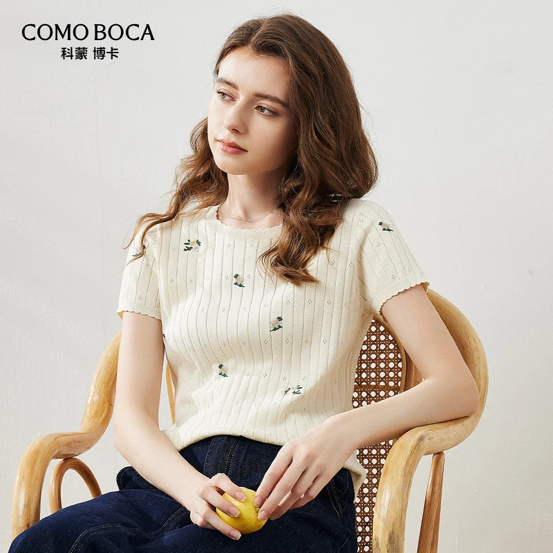 COMOBOCA/科蒙·博卡圆领时尚田园抽条甜美绣花桑蚕丝T恤KST1137