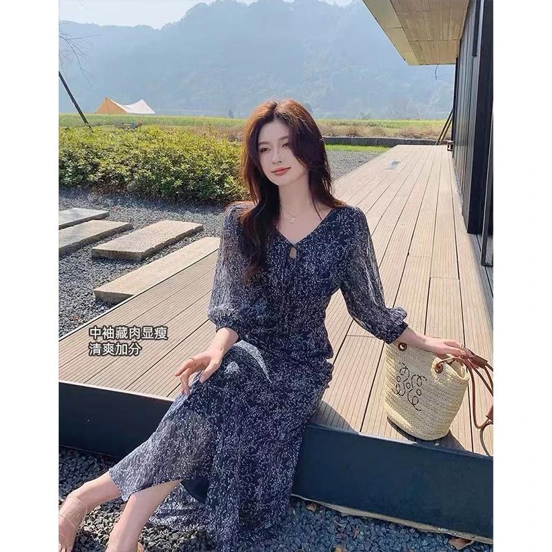 法式气质高级感碎花V领收腰连衣裙800902【T】