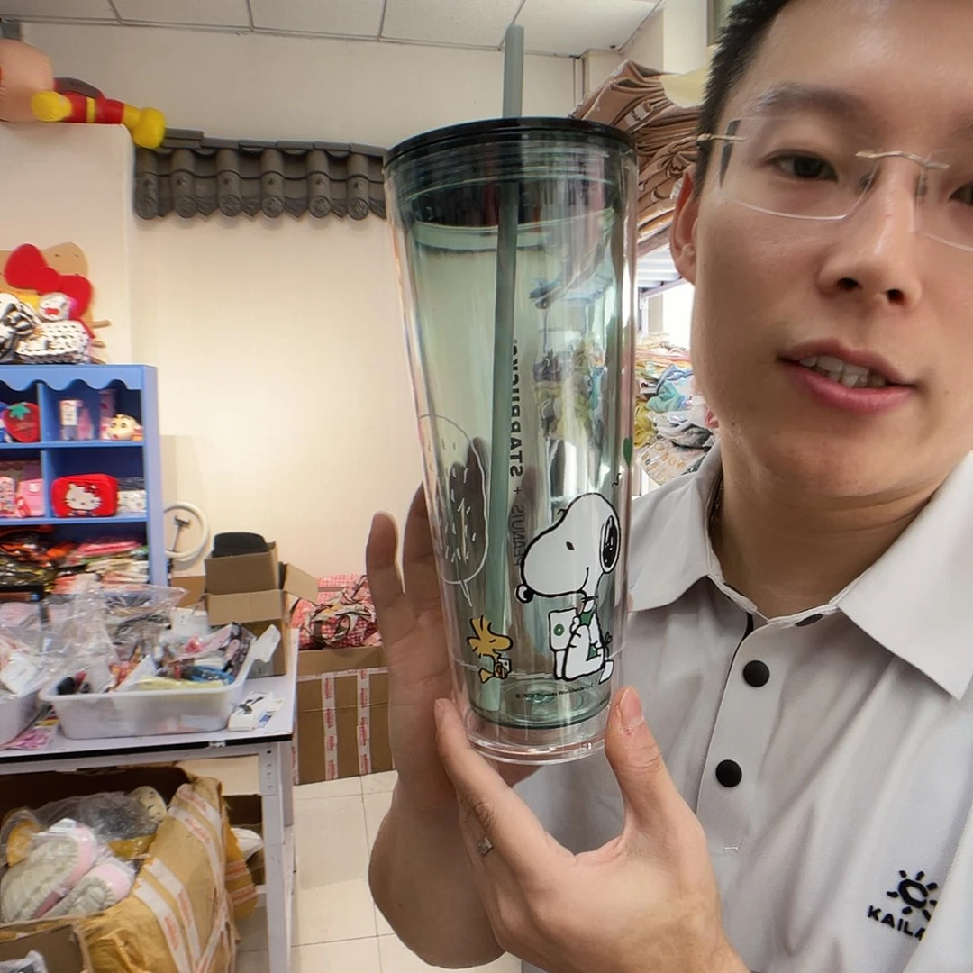 PU化妆包等各种产品和