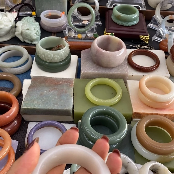 L***运石英岩玉未镶嵌手饰