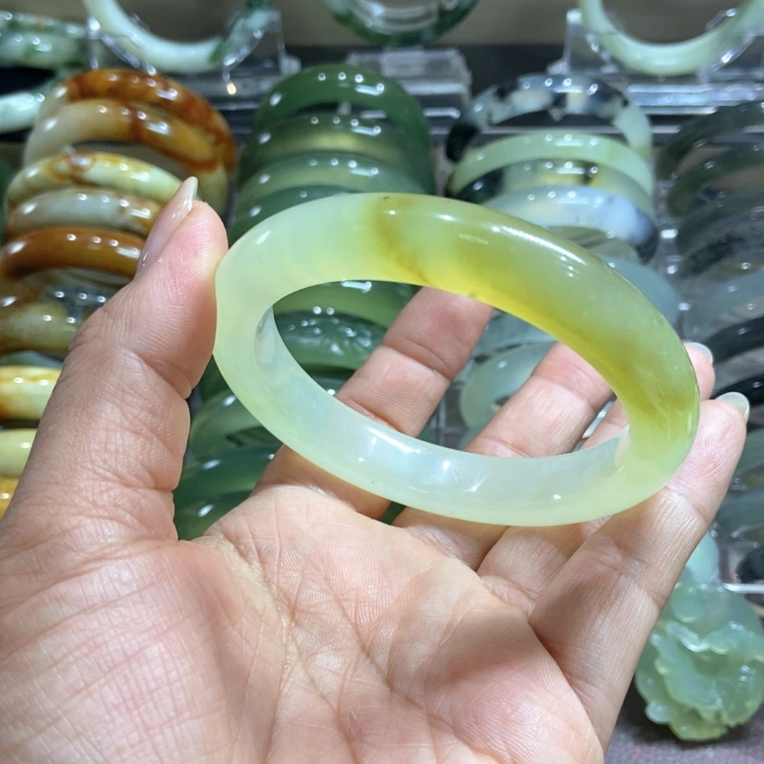 蛇纹石玉手镯未镶嵌62