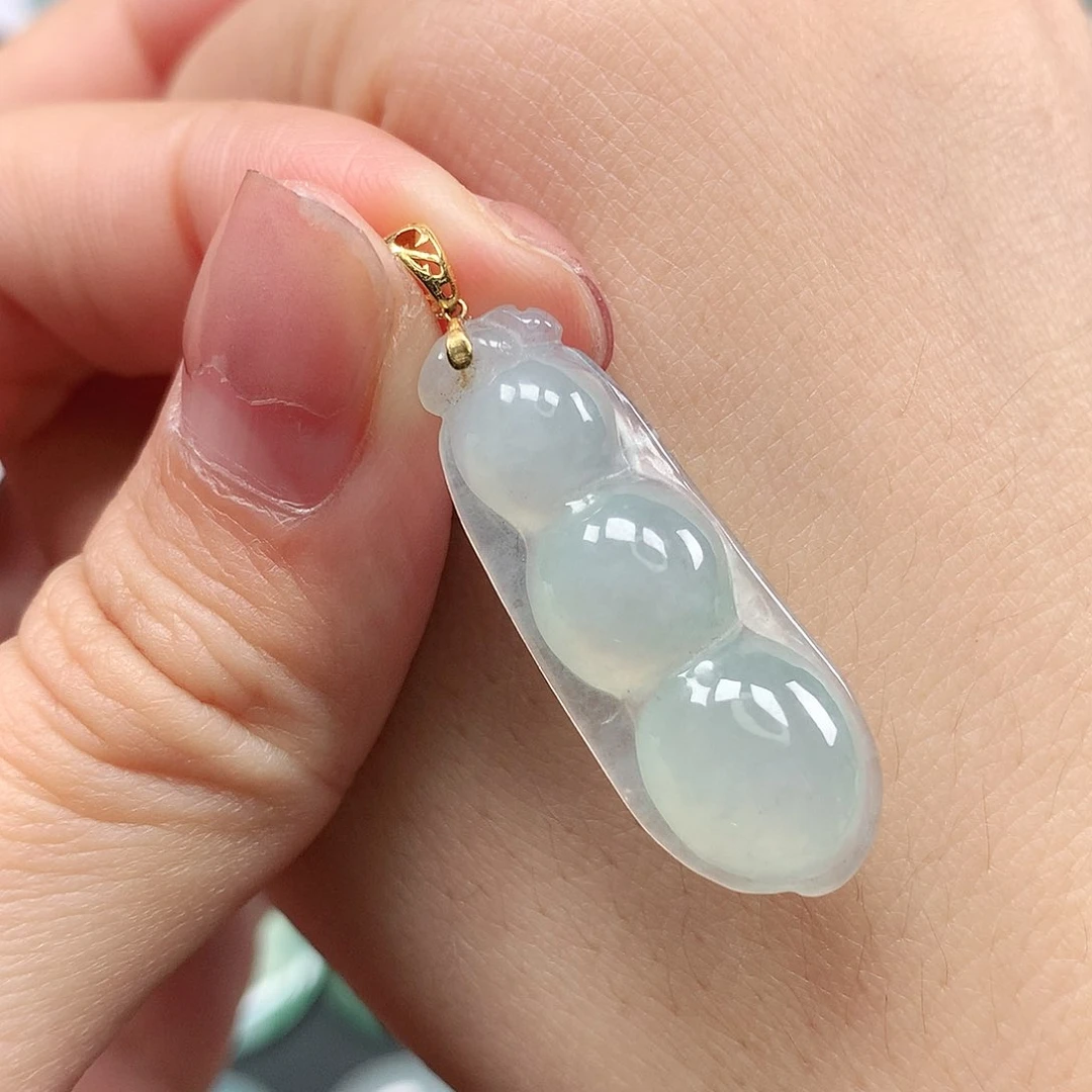 翡翠颈饰18K金镶嵌福豆