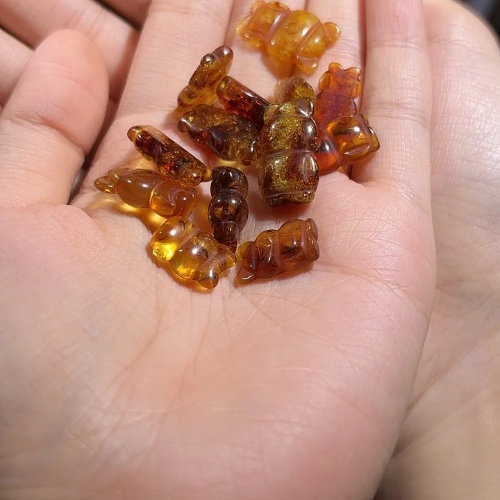 琥珀未镶嵌颈饰琥珀花珀小熊