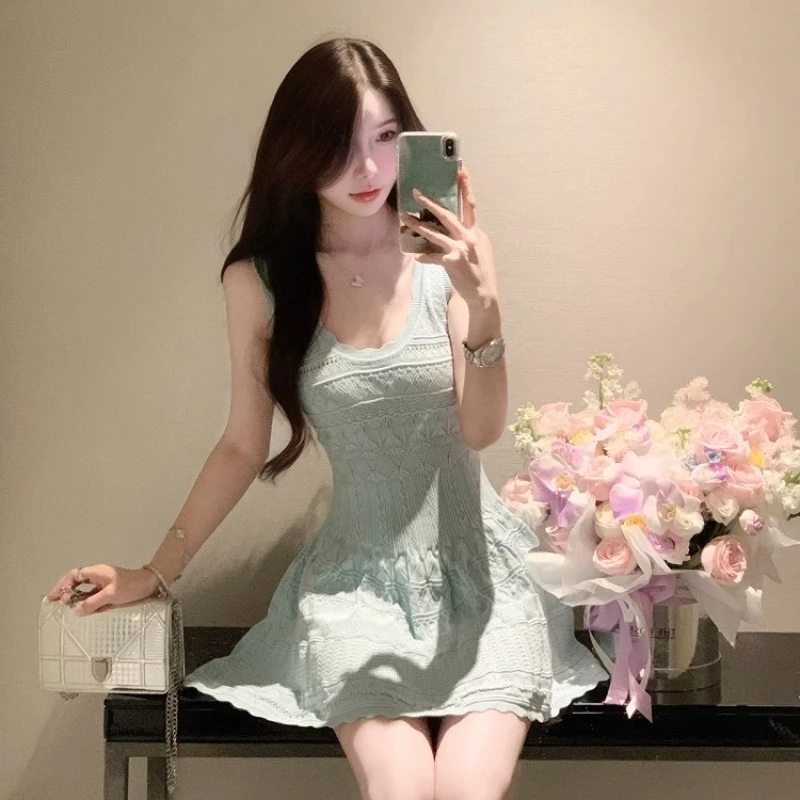 夏季新款高级感淑女气质温柔风收腰针织背心短款无袖吊带a字裙女