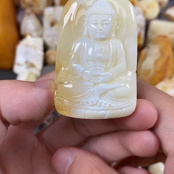 叫***呢未镶嵌琥珀裸石我