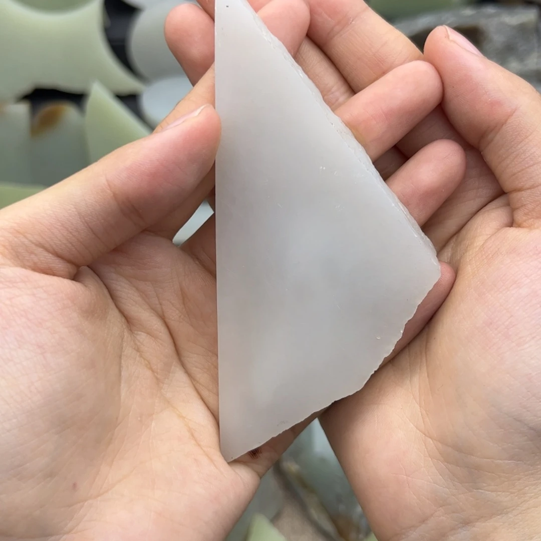 未镶嵌和田玉珠宝半成品一面好一面有点花，福利款