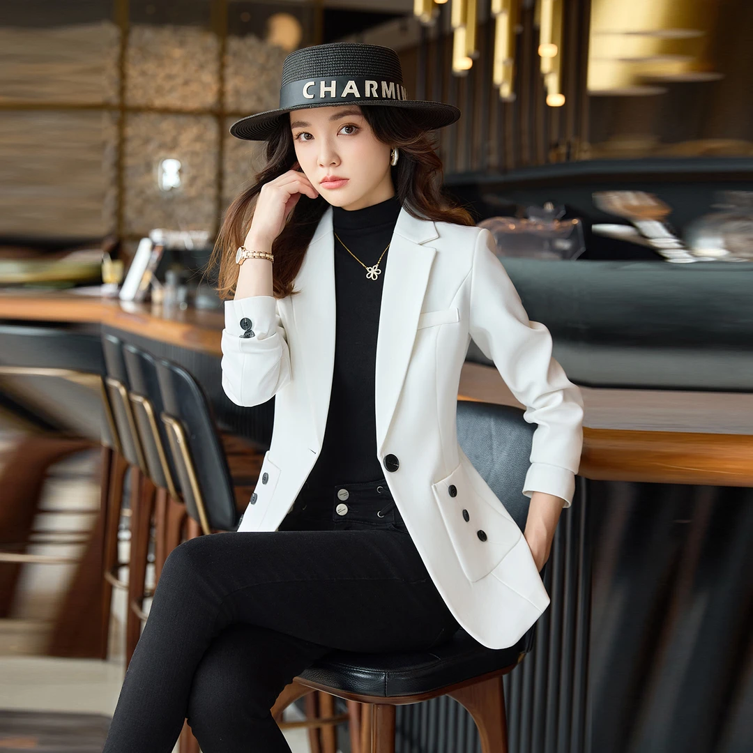 白色小西装外套女2025春秋季新款高级感修身显瘦气质休闲西服上衣