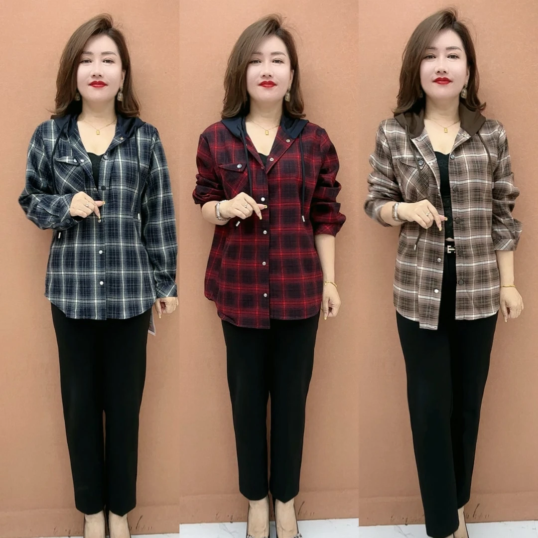 D 时尚洋气连帽款格子衬衫