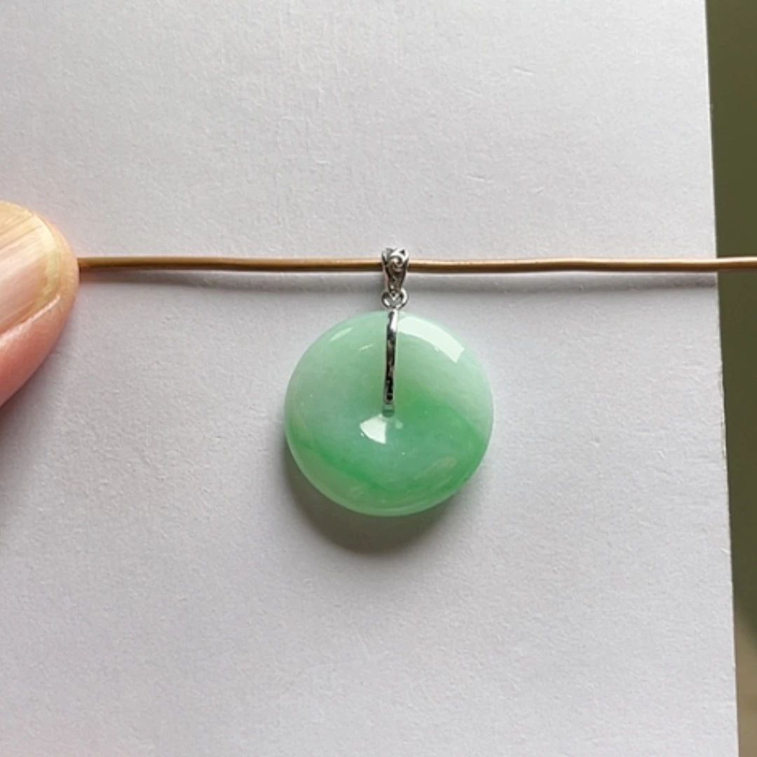 【闪购商品】吊坠(不含链)18K金镶嵌翡翠