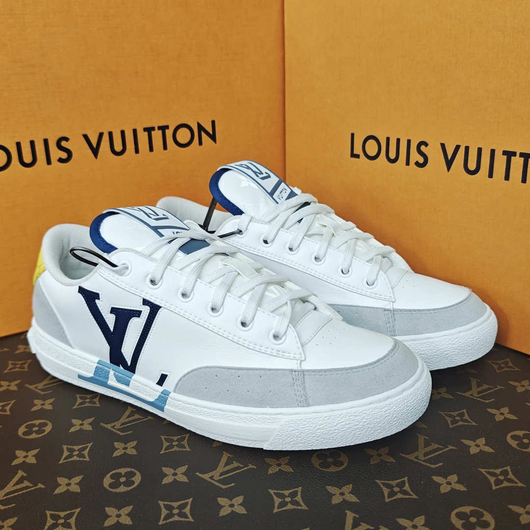 未使用 LouisVuitton/路易威登 40码/查理黄尾 错位LOGO板鞋