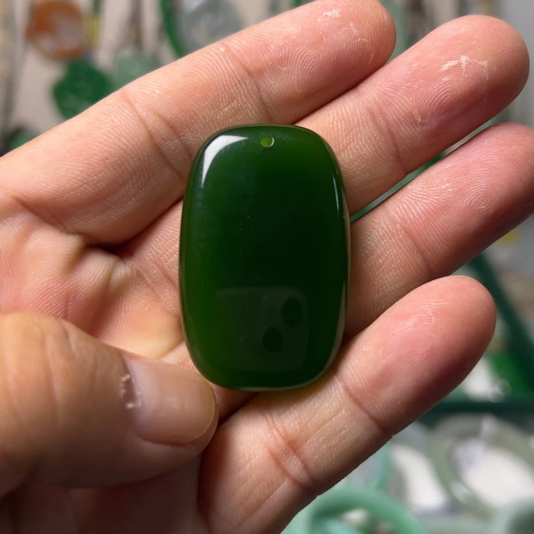 翡翠未镶嵌颈饰吊坠