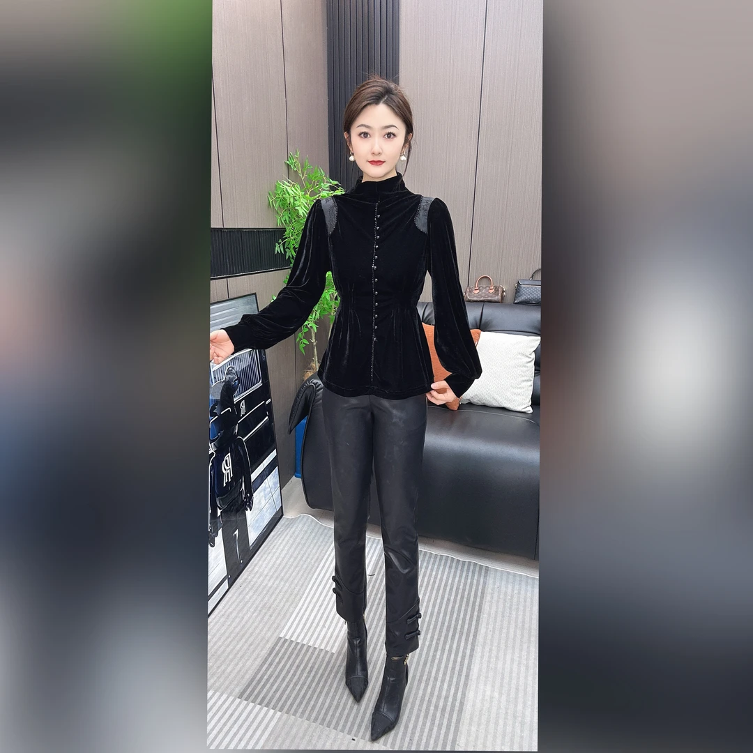 (899)雅伊裳品家2024年冬季新款重工艺气质百搭天鹅绒高领衫女