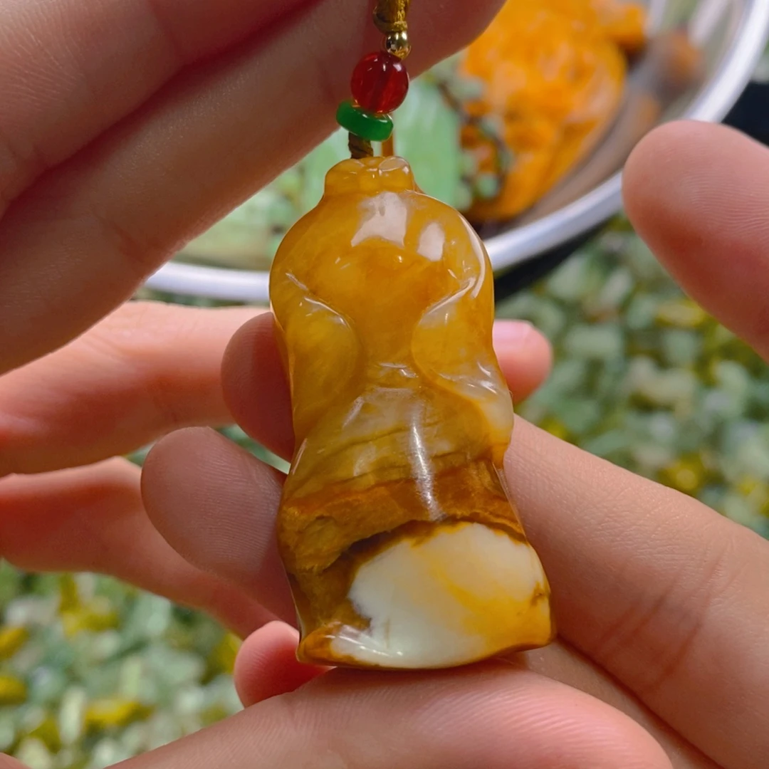 蛇纹石玉吊坠未镶嵌