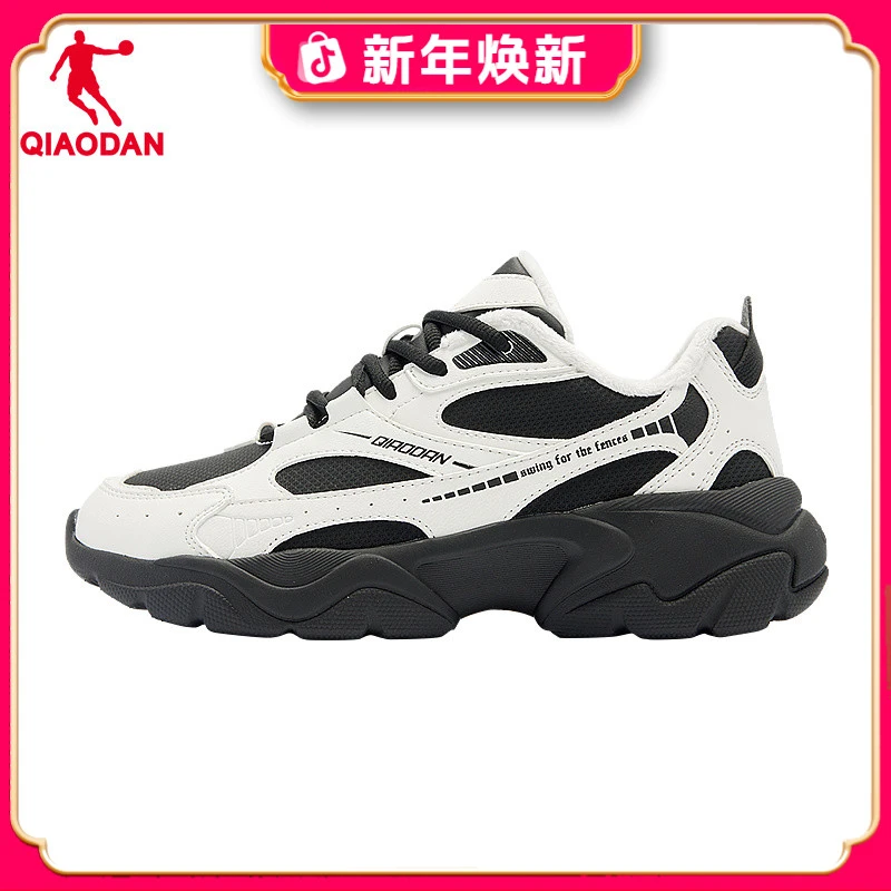 中国乔丹女休闲棉鞋百搭冬季新品高帮加绒保暖老爹鞋黑色运动鞋子