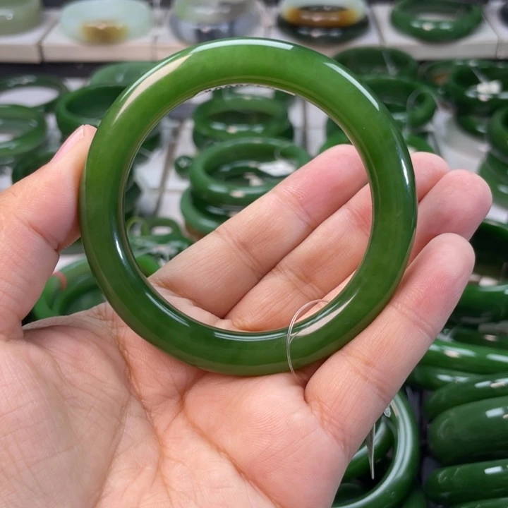 和田玉（碧玉）手镯未镶嵌