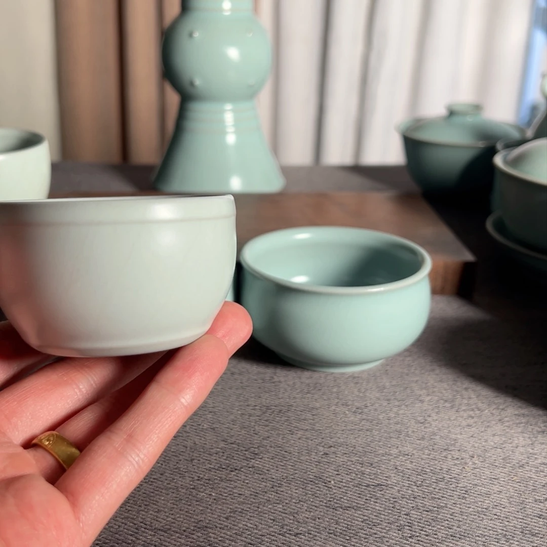 杯M***山王国奇月白鼓腹杯