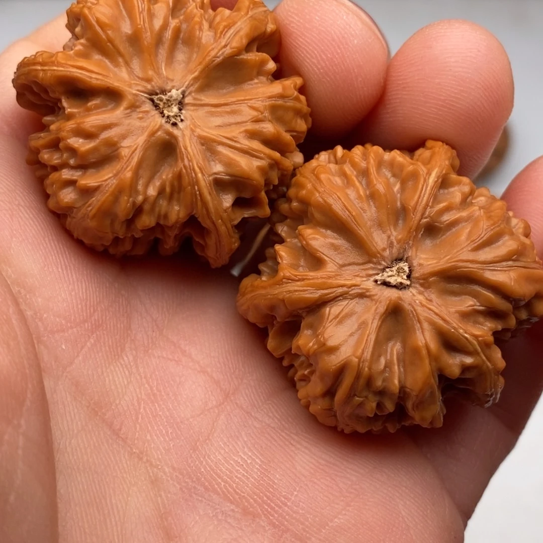 那***年把件文玩核桃35文山三棱