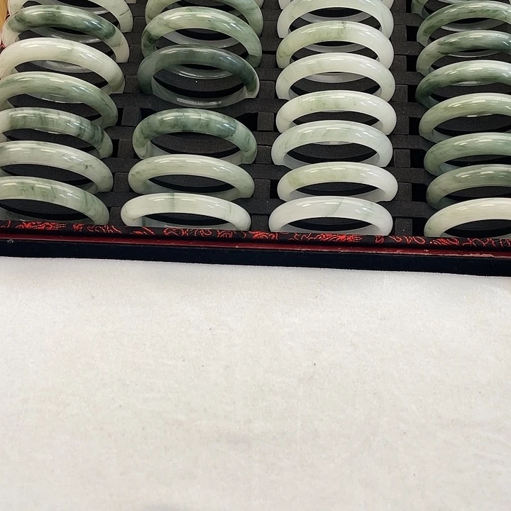 石英质玉未镶嵌手镯0721