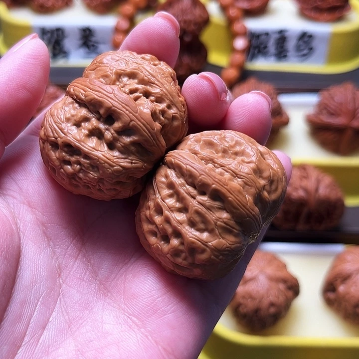 文玩核桃吊坠40尺平谷元宝