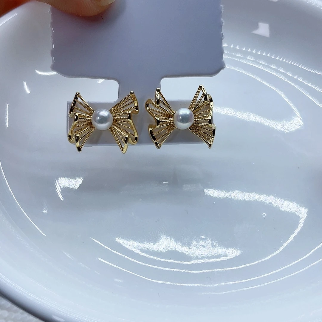 银S925镶嵌耳饰淡水珍珠