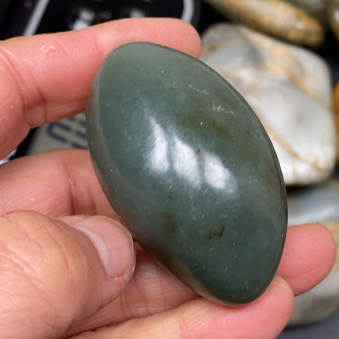 和田玉（糖玉）挂件未镶嵌