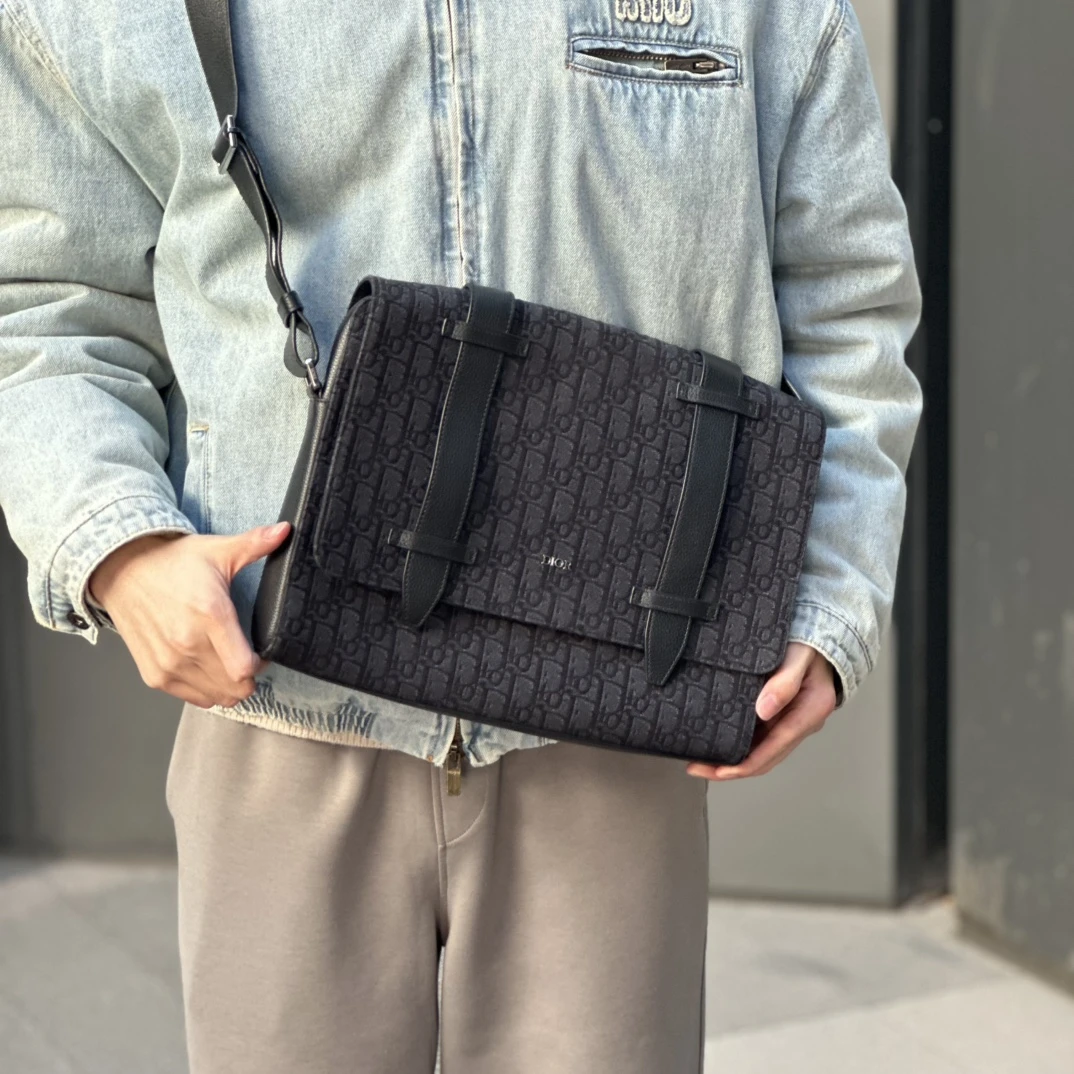 99新 DIOR/迪奥 6548 刺绣经典老花帆布信使包邮差
