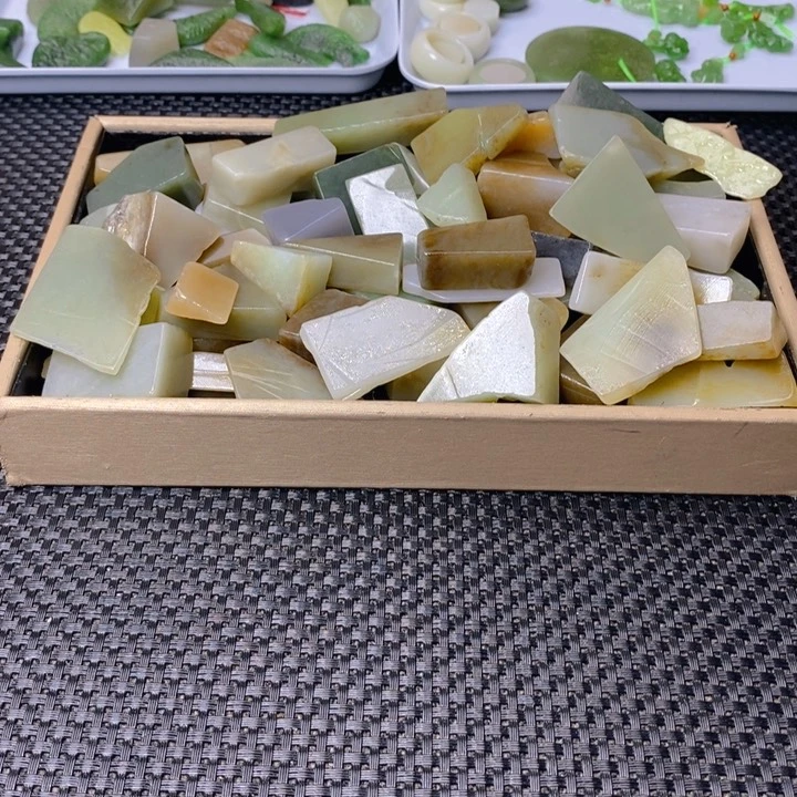 蛇纹石玉珠宝半成品未镶嵌