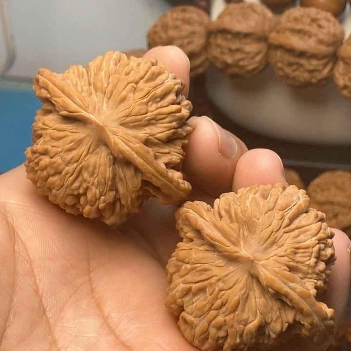 文玩核桃把件没*情四座楼