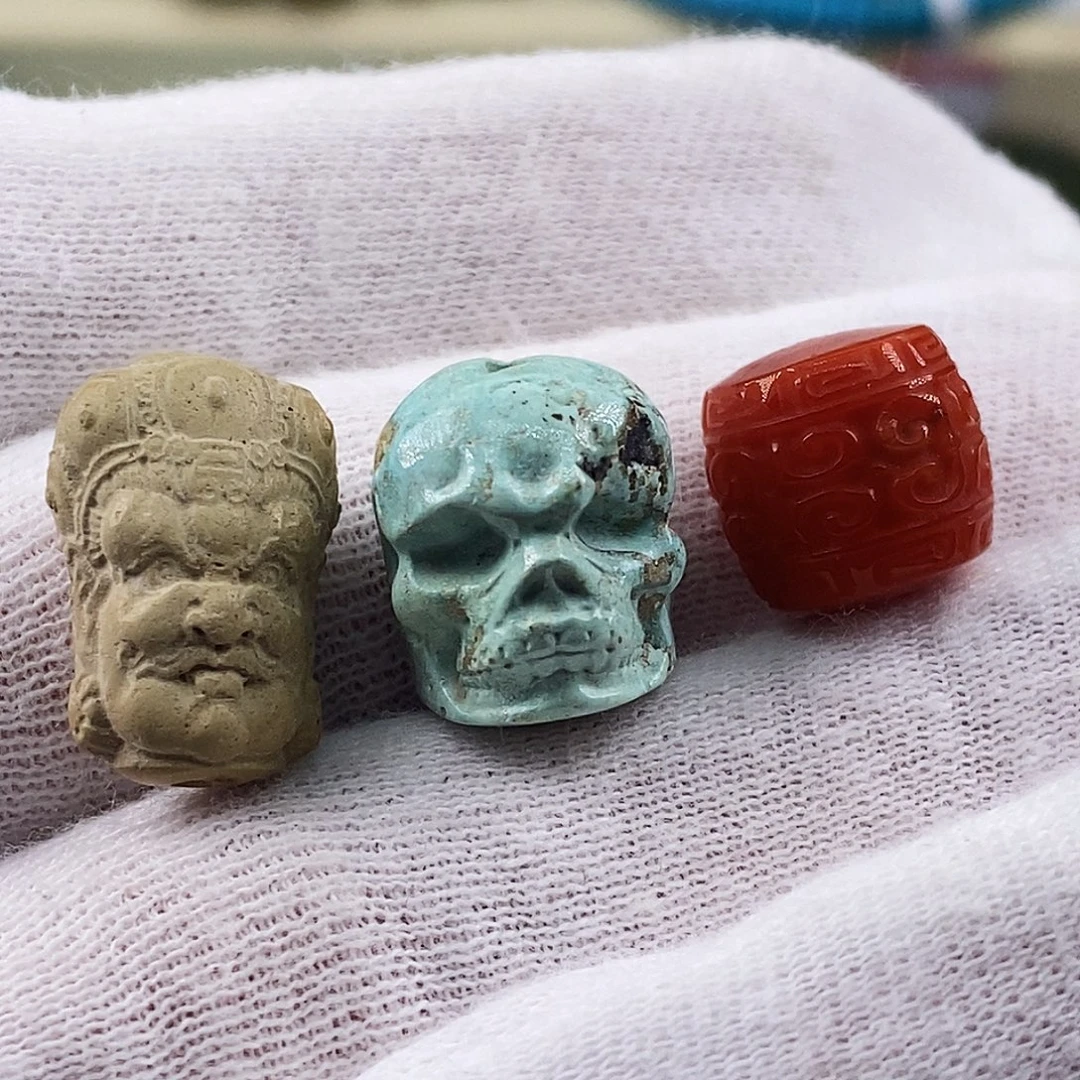 南红玛瑙未镶嵌珠宝奇石