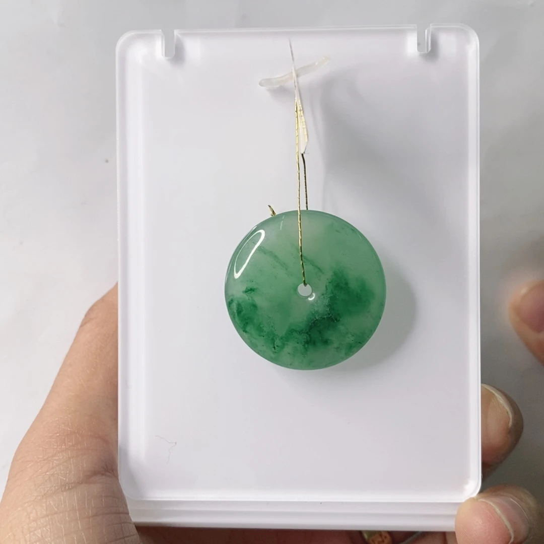 石英质玉未镶嵌颈饰