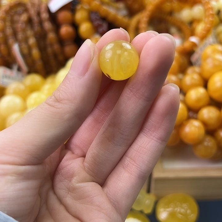 未镶嵌琥珀珠宝奇石