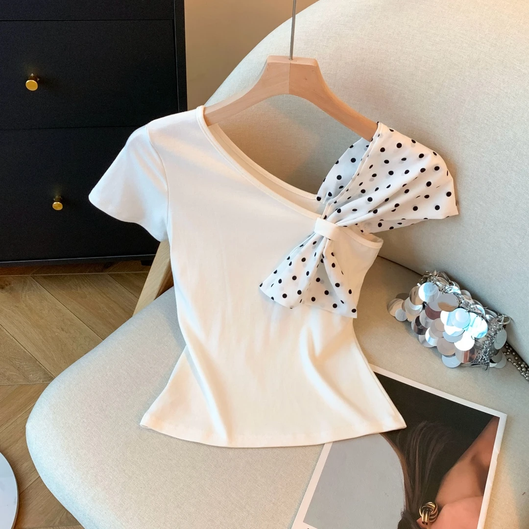 设计感别致波点蝴蝶结短袖T恤女夏季新款小个子短款修身露肩上衣