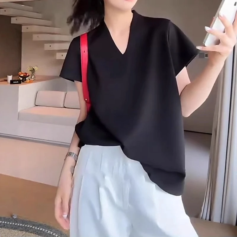 宽松遮肉打底衫上衣2025夏季薄款胖MM大码女装简约V领正肩短袖T恤