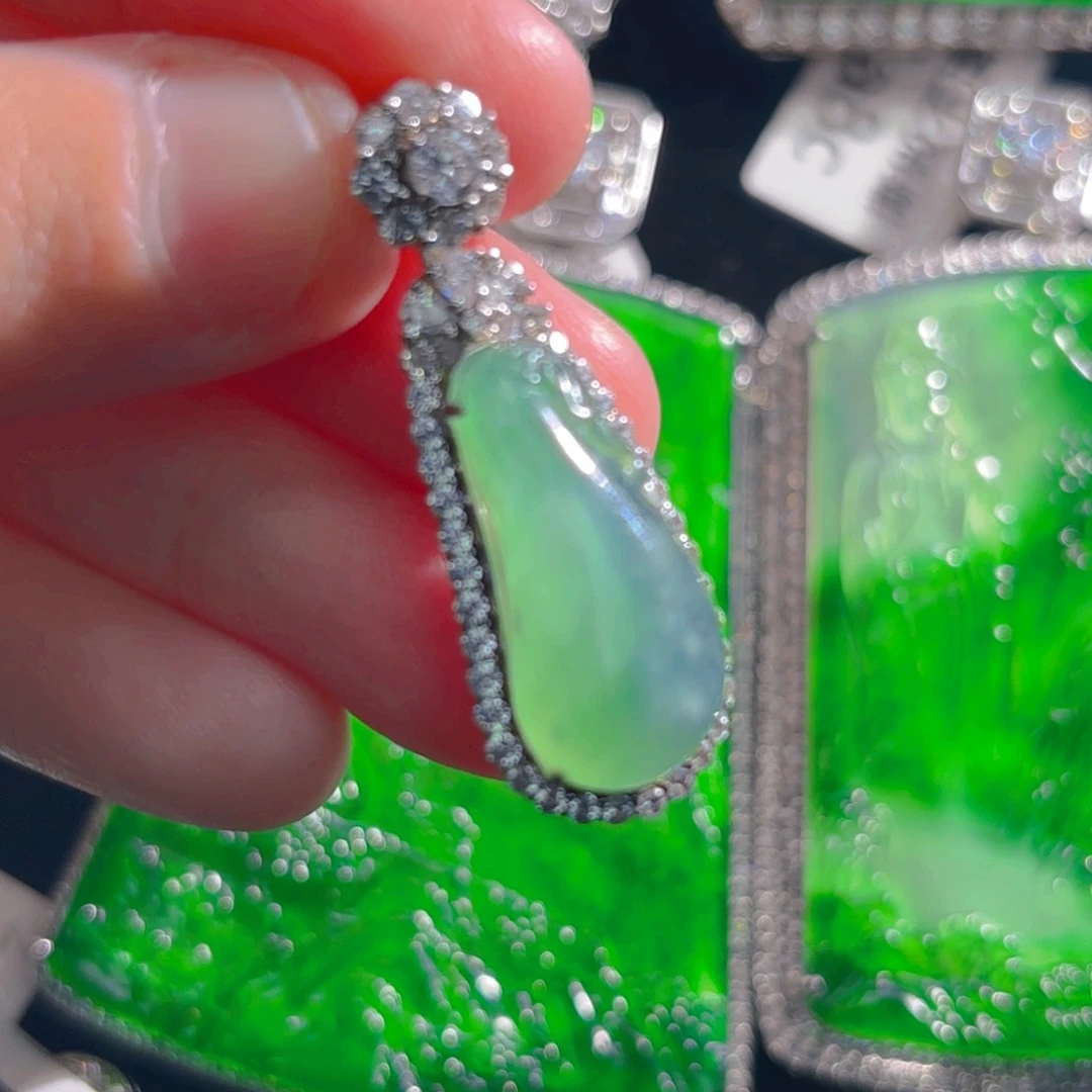 翡翠颈饰银S925镶嵌福瓜