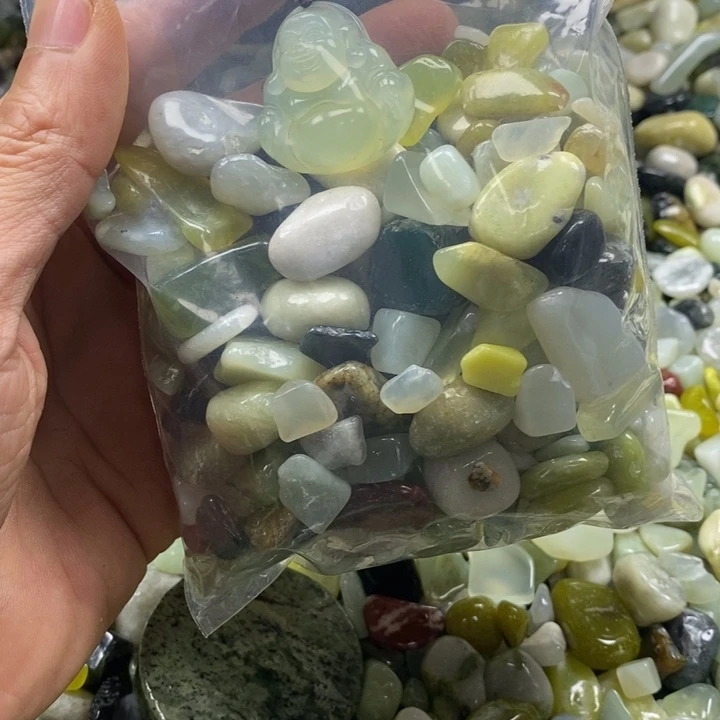 蛇纹石玉鱼缸石未镶嵌