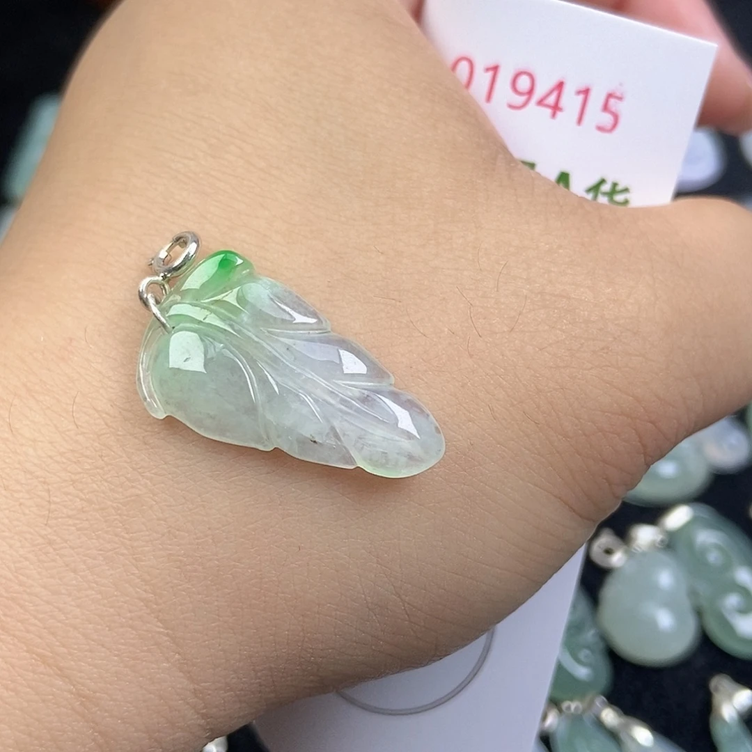 翡翠未镶嵌颈饰天然