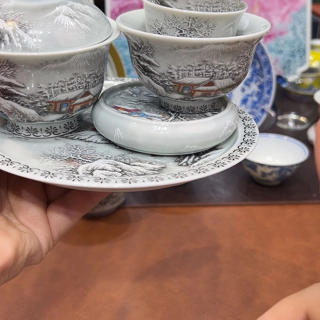 摆件，摸摸摸摸摸摸摸