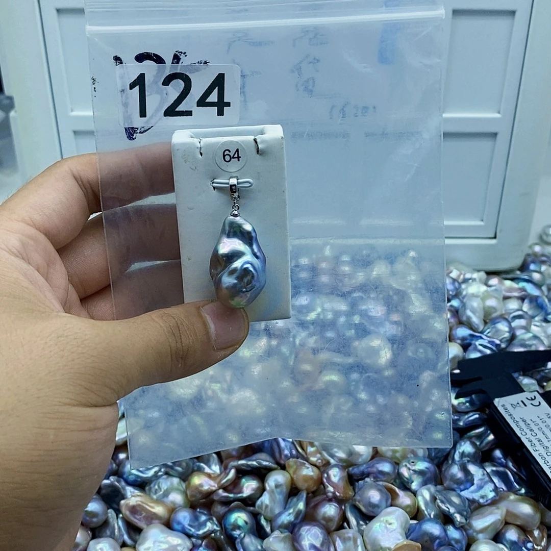 淡水珍珠合金颈饰