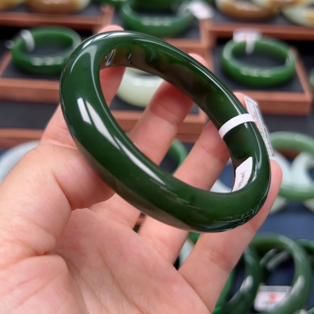 未镶嵌手镯和田玉（碧玉）5758