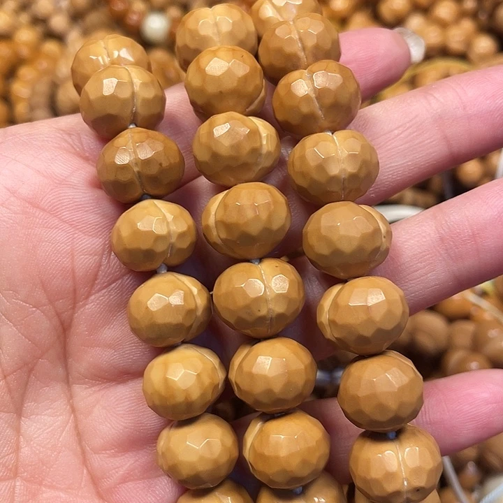 木猴头核桃微微瑕屁桃钻石面